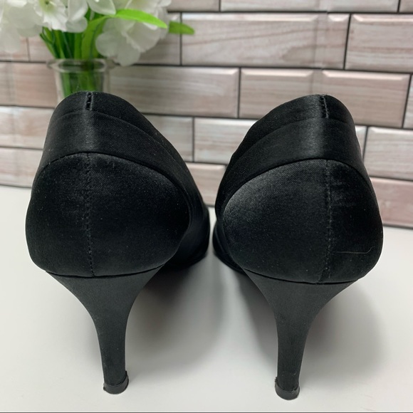 Mootsies Tootsies Black Satin Peep Toe Dress Heels w/Rosette Sz 8.5 - Picture 5 of 13